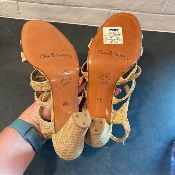 NWT sz 8.5 David Aaron gold metallic iridescent strappy heeled sandals - Picture 14 of 16